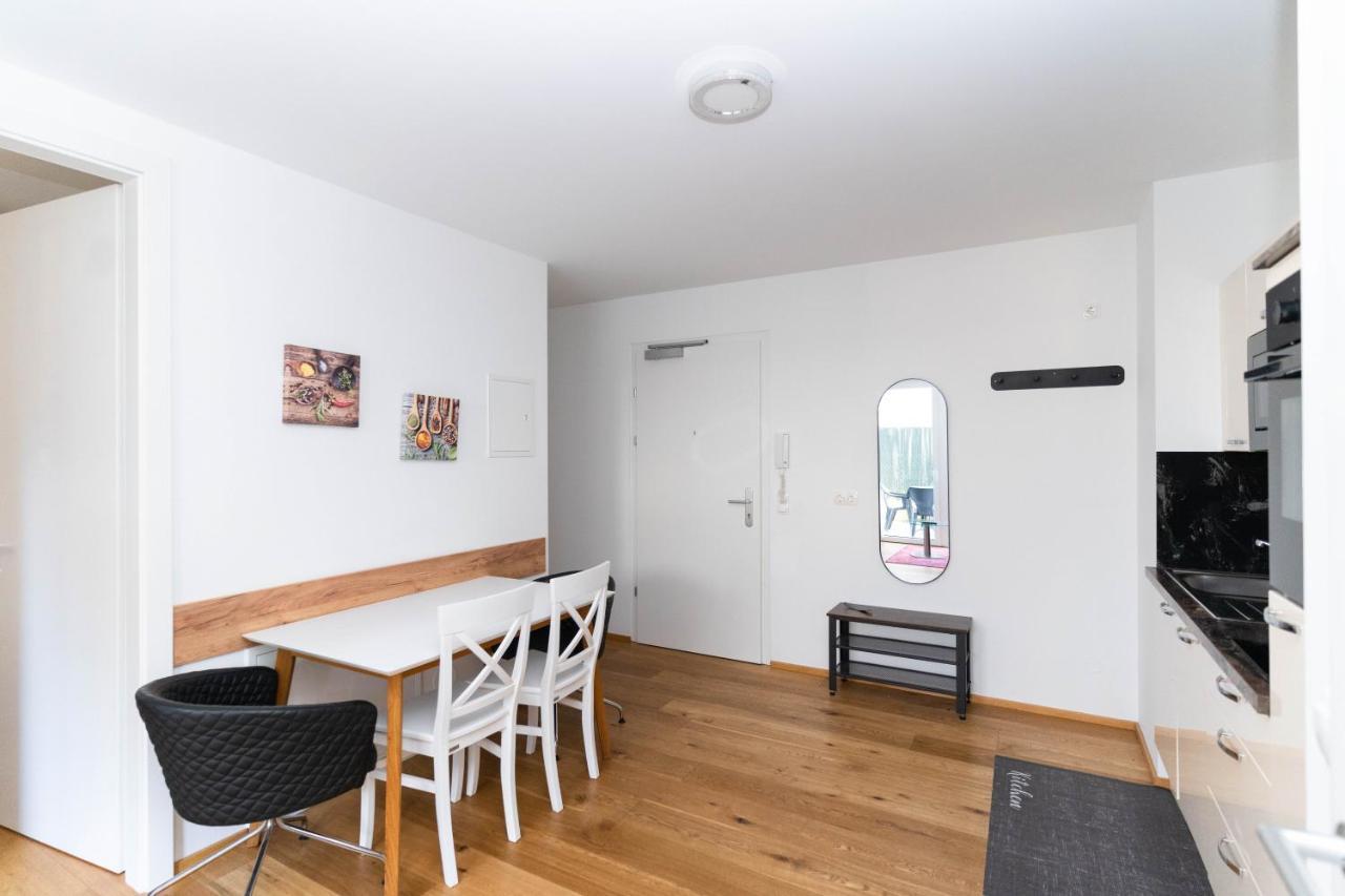 Modern Apartment With Tiny Garden Near City Center Wien Eksteriør bilde