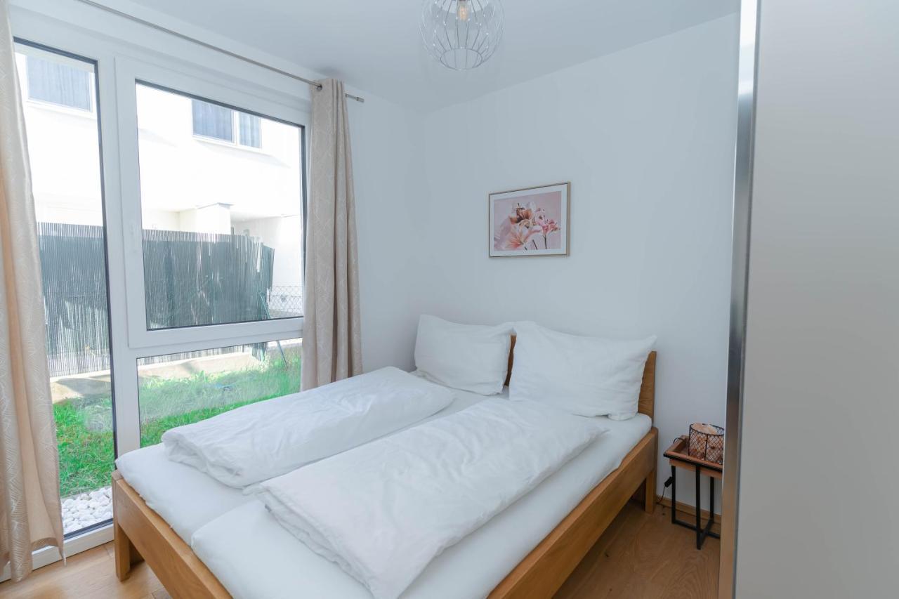 Modern Apartment With Tiny Garden Near City Center Wien Eksteriør bilde
