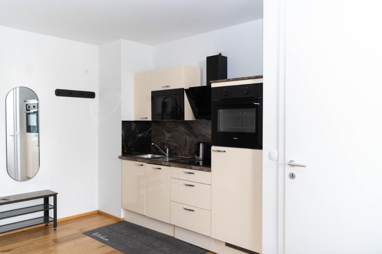 Modern Apartment With Tiny Garden Near City Center Wien Eksteriør bilde