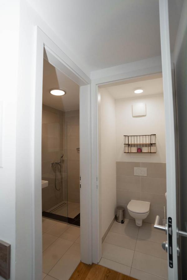 Modern Apartment With Tiny Garden Near City Center Wien Eksteriør bilde
